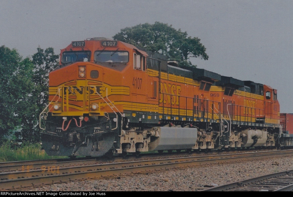 BNSF 4107 East